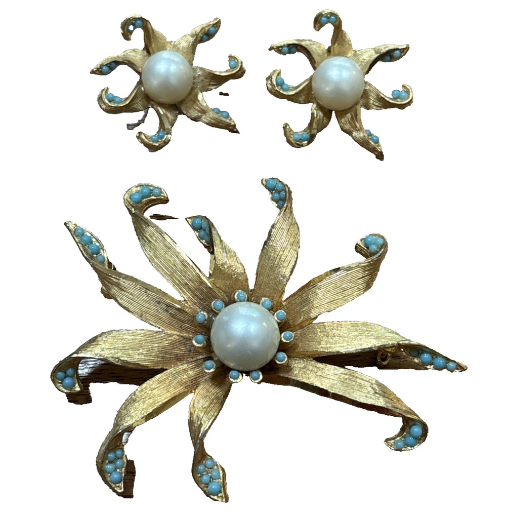 Vintage BSK Gold Brooch & Clip On Earrings Set Faux Pearl & Turquoise Beads